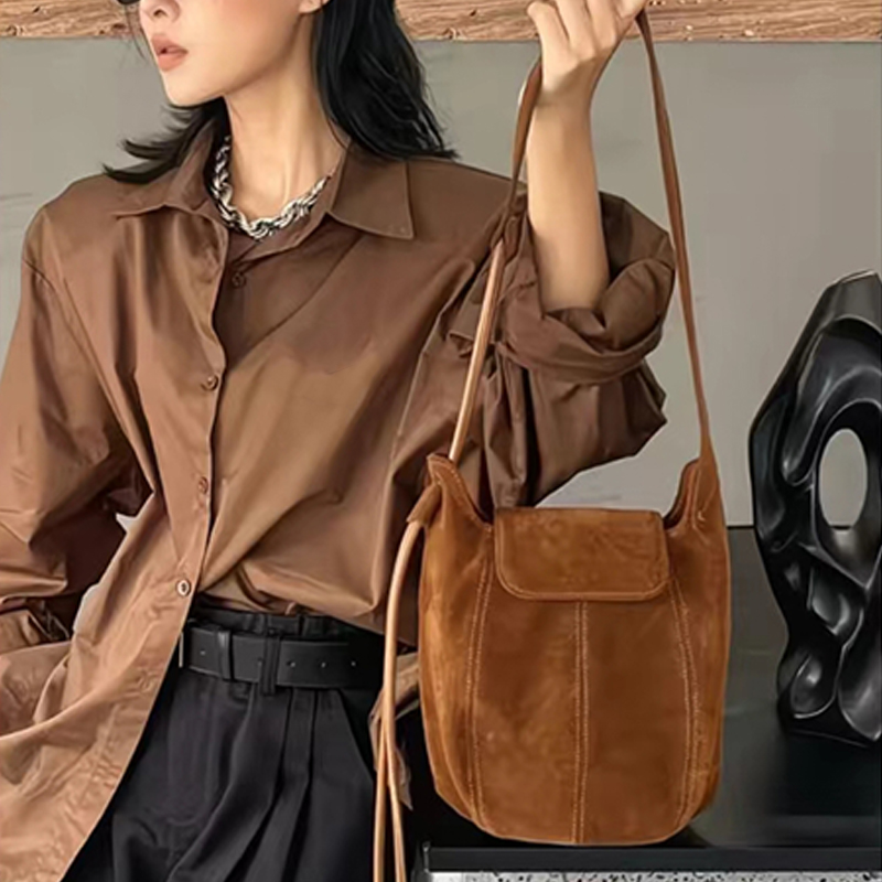 Interior Design High End - Tas Selempang Wanita Model Ember Bahan